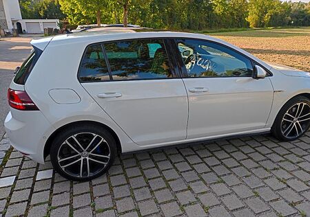 VW Golf Volkswagen 1.4 TSI GTE 204 PS DSG SSD Leder AHK Voll