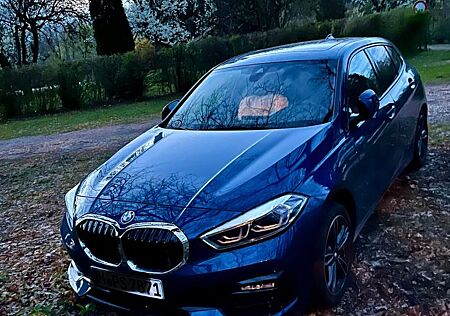 BMW 118i ,F40 Sport Line Sport Line.DAB,WLAN