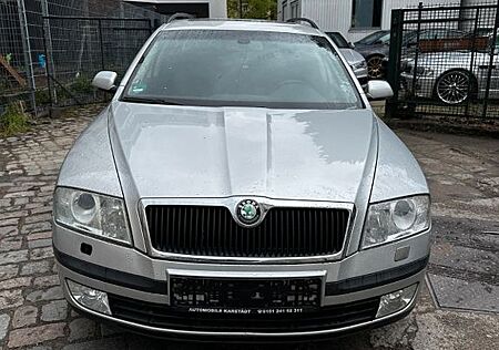 Skoda Octavia Combi Elegance AUT*Klima*XENON