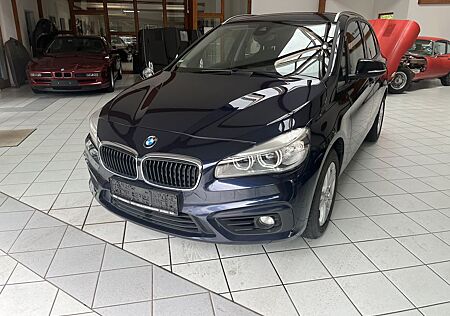 BMW 218 Active Tourer i Advantage Navi SHZ AHK PDC