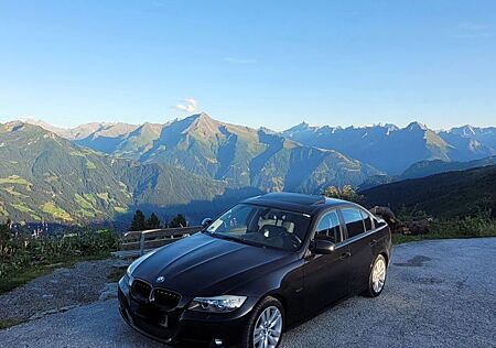 BMW 320i - Leder - Schiebedach 8-fach ber. TÜV Neu!