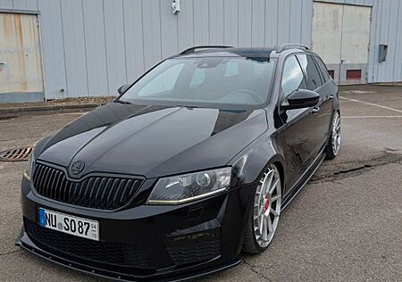 Skoda Octavia 2.0 TDI DSG RS Combi RS