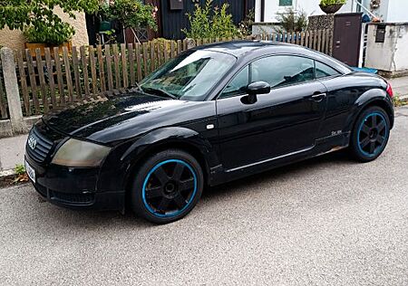 Audi TT Coupe 1.8T -