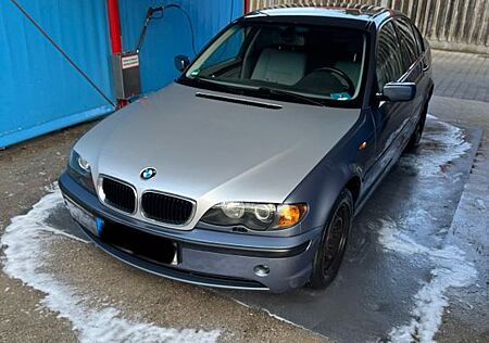 BMW 318i - Limousine