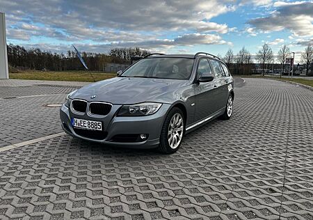 BMW 318i Touring -