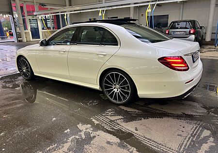Mercedes-Benz E 220 d AMG Line Autom 9G 360 Kamera Widescreen