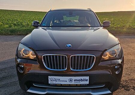 BMW X1 28 i xDrive Panorama Navi