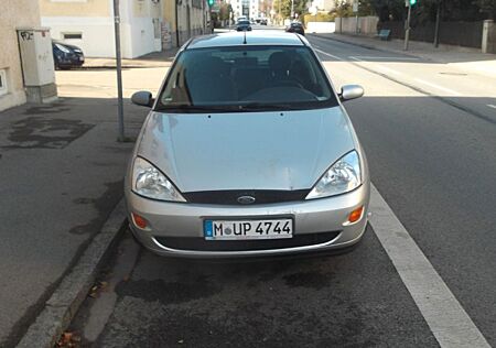 Ford Focus 1.6 -