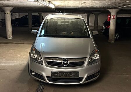 Opel Zafira 1.9 CDTI 88kW -