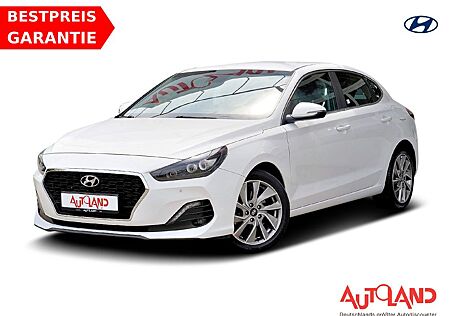 Hyundai i30 FB Style 1.4 T-GDI LED Navi Kamera DAB PDC