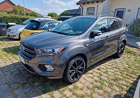 Ford Kuga 2,0 TDCi 2x4 110kW ST-Line ST-Line AHK