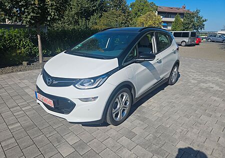 Opel Ampera-e Plus 8-fach bereift