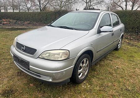Opel Astra 1.6 Automatic / TÜV 01/2027