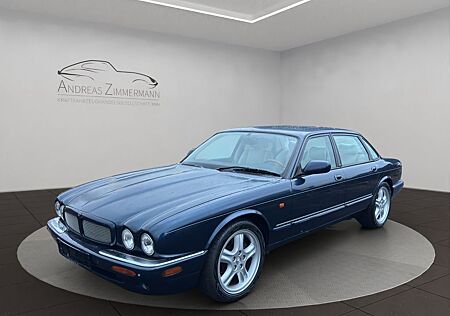 Jaguar XJR 4.0 BLUE/IVORY EIN TRAUM!