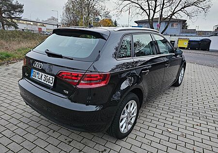 Audi A3 1.6 TDI Attraction Sportback Attraction