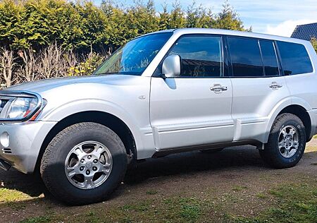 Mitsubishi Pajero 3,2 DI-D 4x4