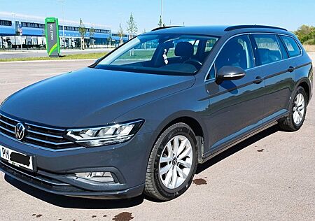VW Passat Variant Volkswagen 2.0 TDI SCR DSG Business Vari...