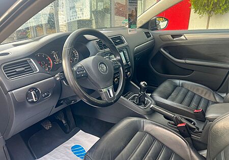 VW Jetta Volkswagen 1.4 Highline*Voll Leder*Carplay*17 "-Alu*