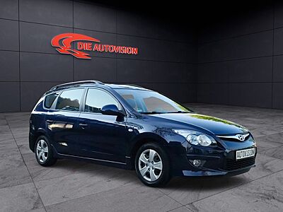 Hyundai i30 CW blue 1.4 Comfort*AKH*KL AUT*2. HAND*TÜV N
