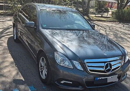 Mercedes-Benz E 250 CGI BlueEFFICIENCY AVANTGARDE AVANTGARDE