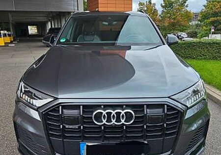 Audi Q7 50 TDI quattro S line / MJ 2020