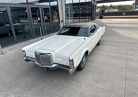 Lincoln Continental Coupé V8 460 CUI
