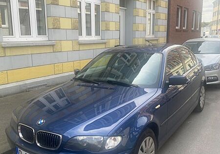 BMW 320i -
