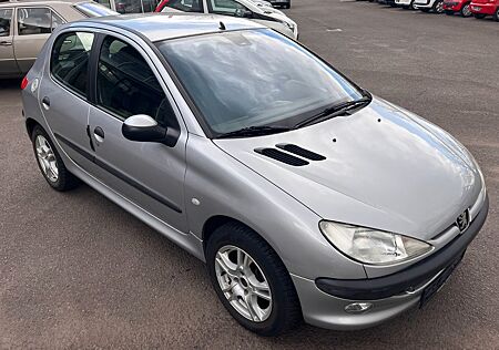 Peugeot 206 *Automatik, Klima, 4 Türer*