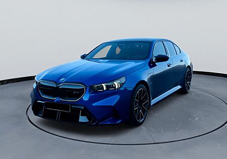 BMW M5 Lim 727PS B&W*Pano*M-Drivers Prof*Sitzbelüftu