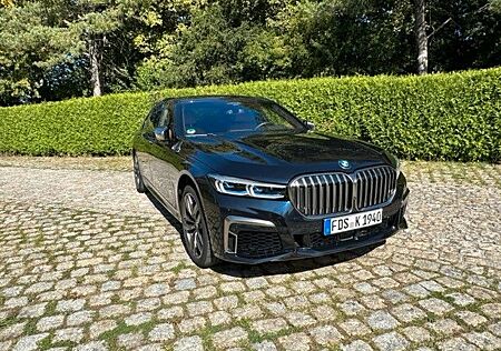 BMW M760 Li