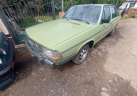 Audi 100