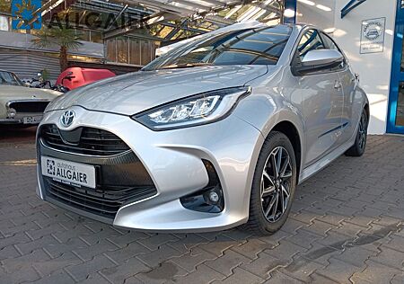 Toyota Yaris Hybrid Club