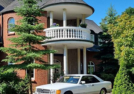 Mercedes-Benz 560 SEC