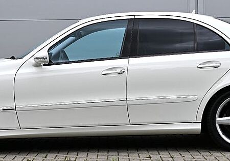 Mercedes-Benz E 350 *AMG Paket*