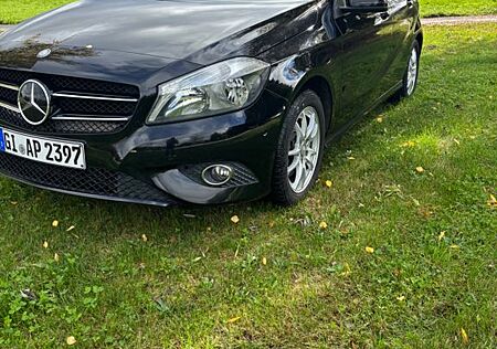 Mercedes-Benz A 200 AMG Line technisch und optisch perfekt
