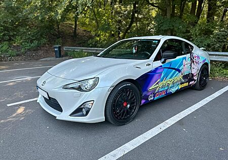 Toyota GT86 2,0-l-Boxermotor- TÜV NEU