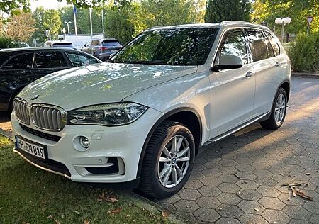 BMW X5 gebraucht kaufen BMW X5 xDrive30d - LED,AHK,ConnectedDrive,ServiceNeu