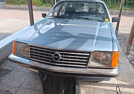 Opel Senator 2,8