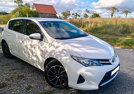 Toyota Auris 1,33-l-Dual-VVT-i -