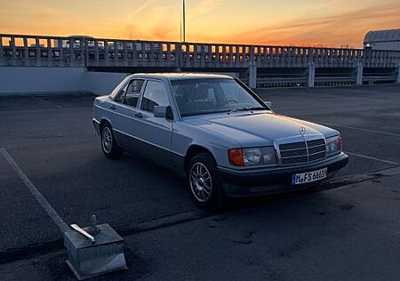 Mercedes-Benz 190