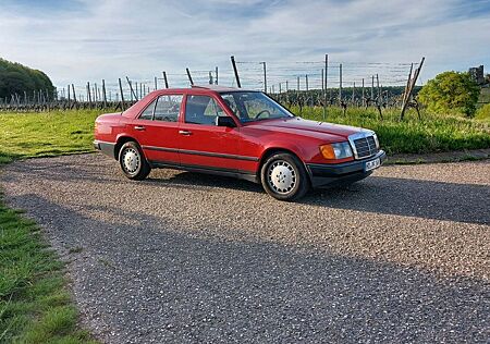 Mercedes-Benz E 300 300E W124 | SHD | SHZ | Aut. | H-Kennz.