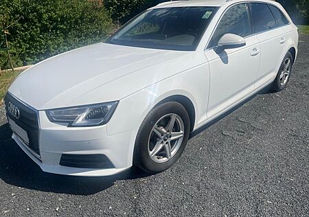 Audi A4 Avant 1.4 TFSI S-tronic Navi SHZ Digital Cock