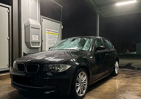 BMW 118 188d-AHK-8Fach Bereift
