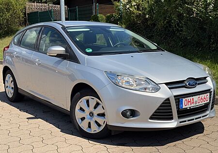 Ford Focus Lim. 1,6 16V Ti-VCT. kein EcoBoost+Klima!