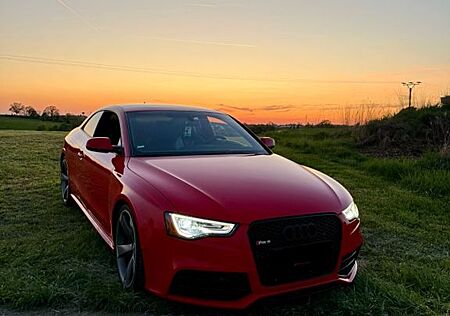 Audi RS5 4.2 FSI S tronic quattro -