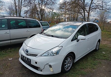 Toyota Prius + 1.8 Hybrid Panorama HUD Display