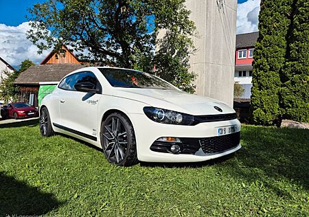VW Scirocco Volkswagen 2.0 TSI DSG -