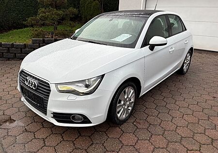 Audi A1 S-Line,5Türer,8XALU,XENON,SAUBER!