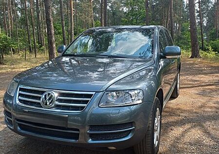 VW Touareg Volkswagen 2.5 R5 TDI Standard