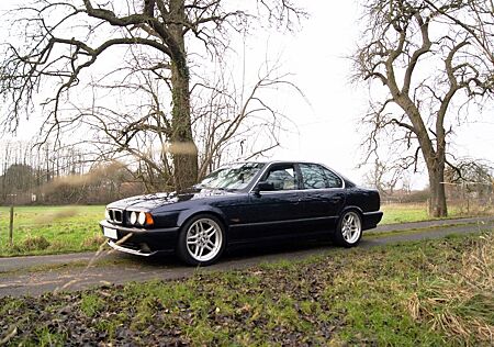 BMW 525i 24V Sportlimousine M-Technik Executive